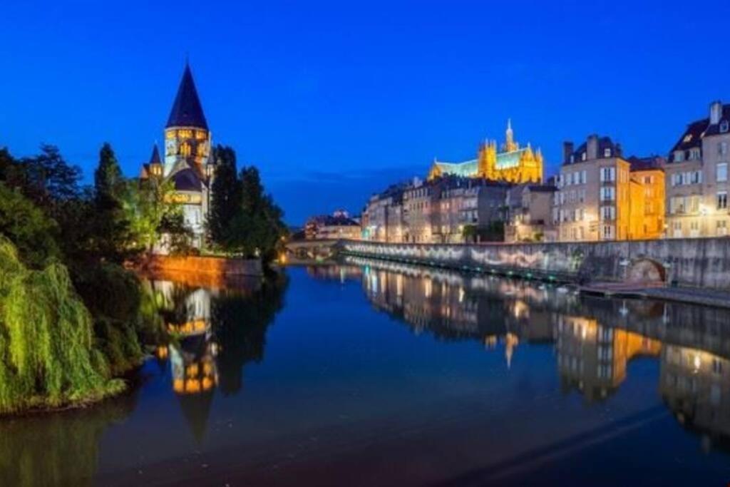 F2 65M2 Parking Prive Avec Une Belle Vue Metz Bagian luar foto