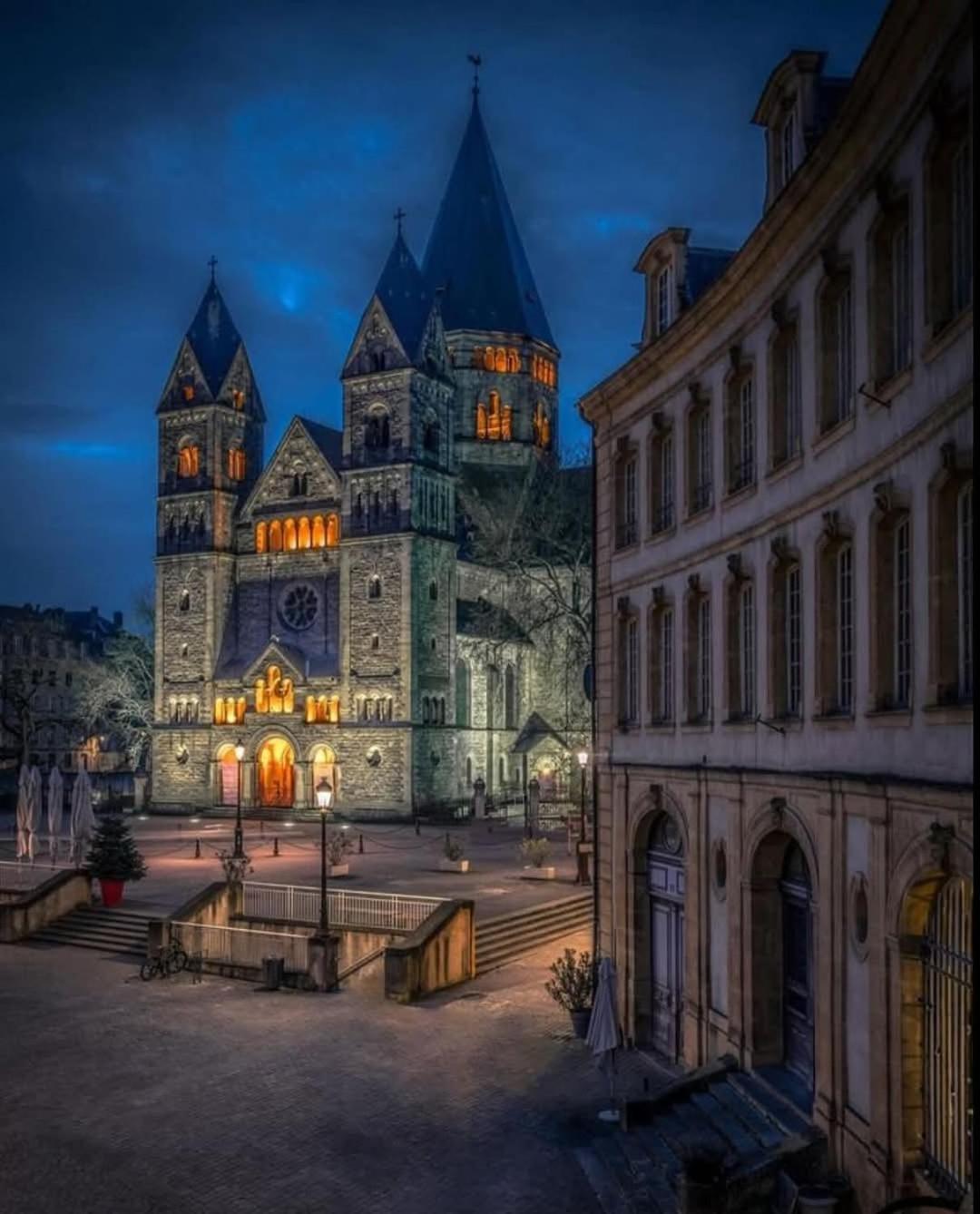 F2 65M2 Parking Prive Avec Une Belle Vue Metz Bagian luar foto